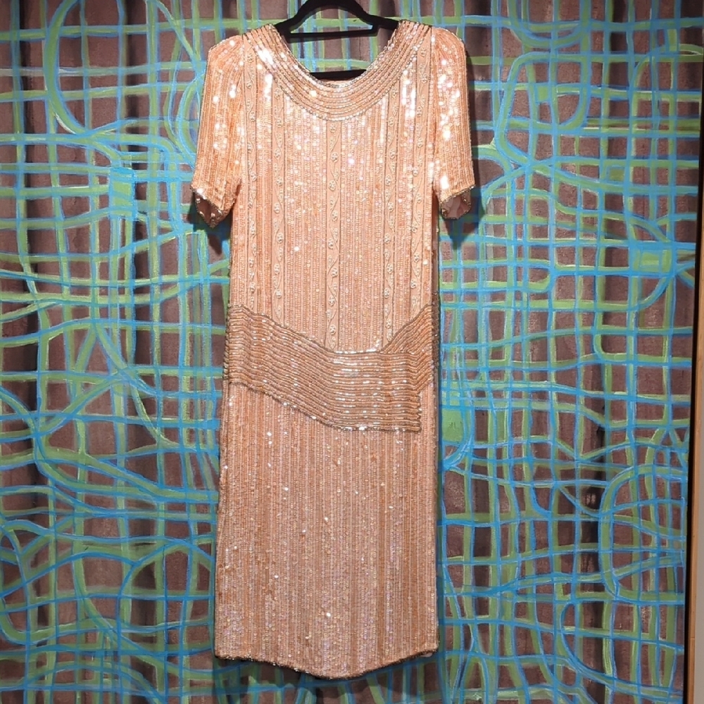 Elegant Sequin Dress in Gold